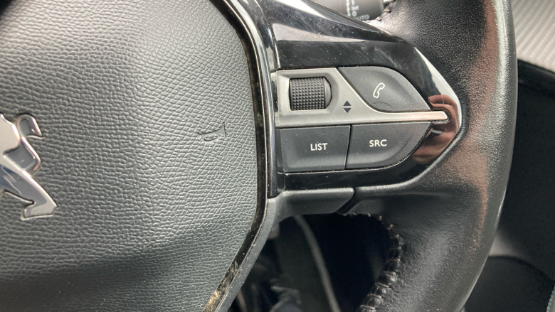 Peugeot 208 1.2 PureTech 100 Allure 5dr Petrol Hatchback